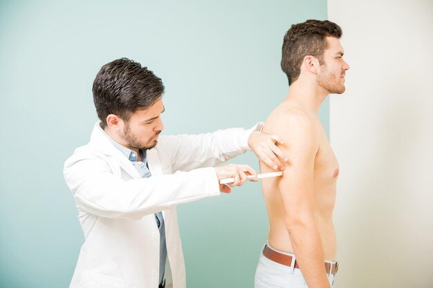 Best Shoulder Surgery in Lajpat Nagar Ghaziabad