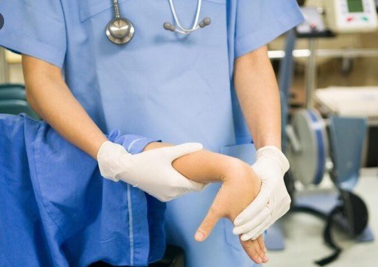 Best Elbow Surgeon Specialist in Ghaziabad