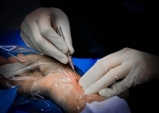 Best Doctors For Hand Surgery in Lajpat Nagar