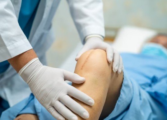 Best Joint Replacement Surgeon in Ghaziabad